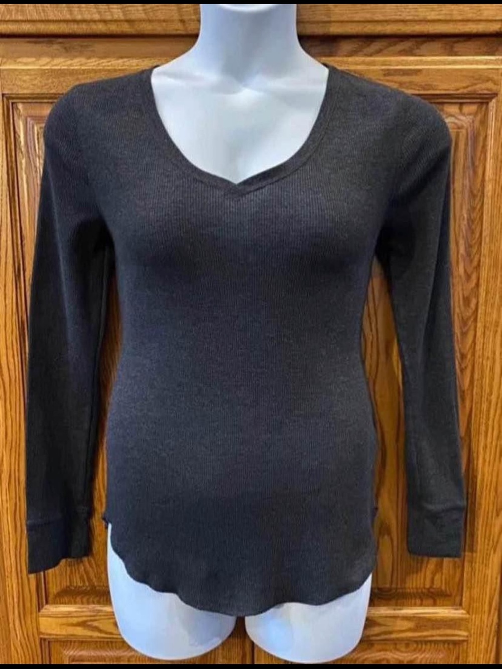 Old Navy Charcoal V-Neck Long Sleeve Thermal Top